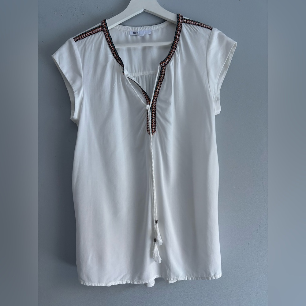 DR2 White Boho Blouse Small Rayon Tie Neck Braided Trim Cap Sleeve